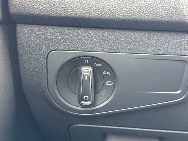 Used 2019 Volkswagen Tiguan SE w/ Panoramic Sunroof Package image 33