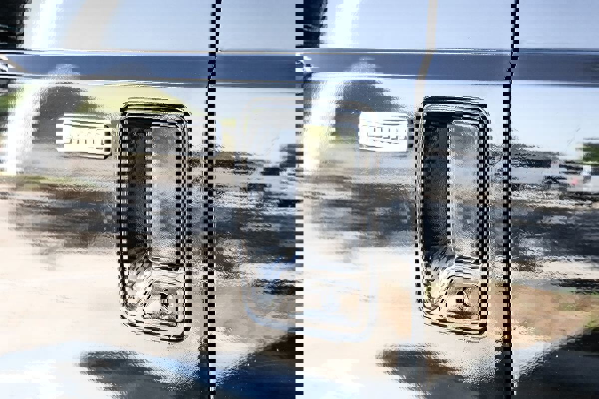 Used 2002 Ford Excursion Limited image 38