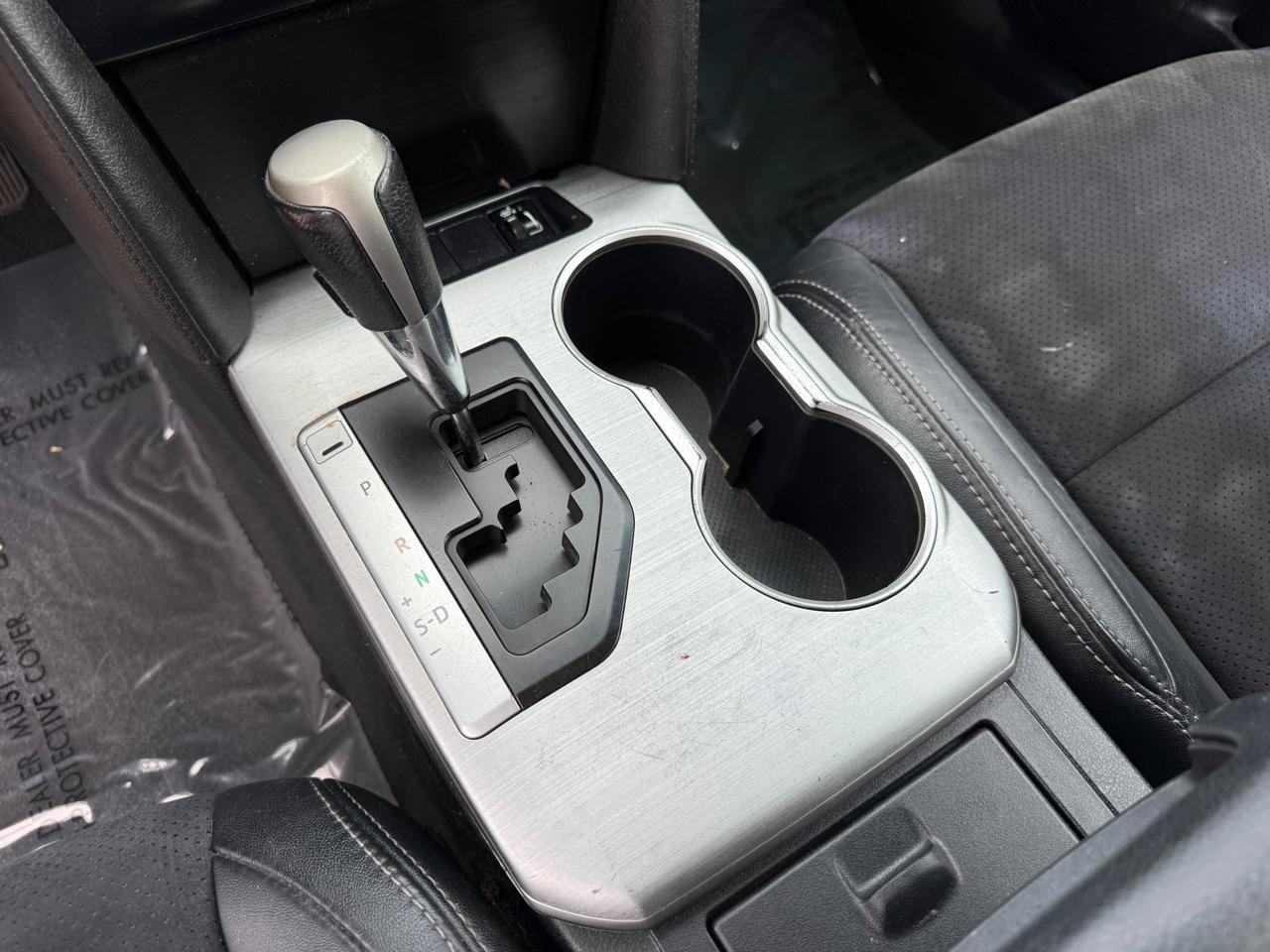 Used 2012 Toyota Camry SE FWD image 22