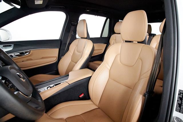 Certified 2023 Volvo XC90 B6 Ultimate w/ Protection Package Premier image 21