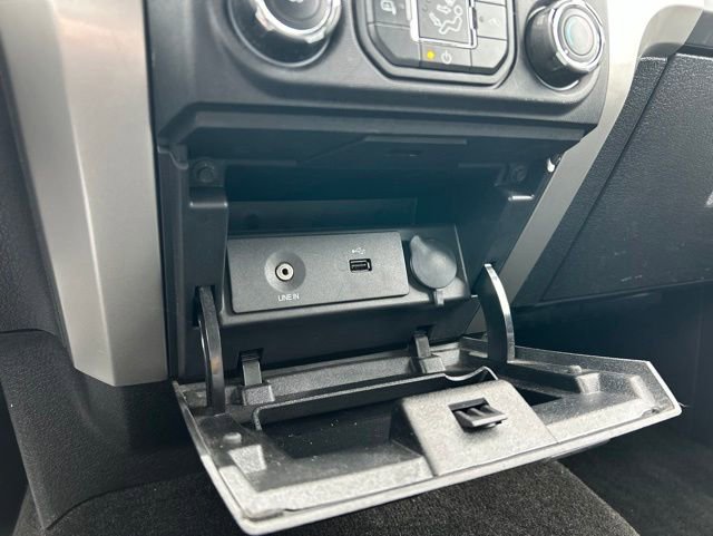 Used 2014 Ford F150 XLT w/ XLT Chrome Package AWD/4WD image 18