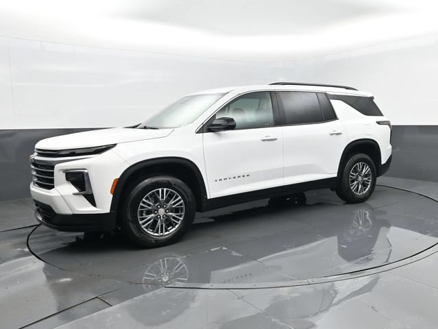 Used 2025 Chevrolet Traverse LT