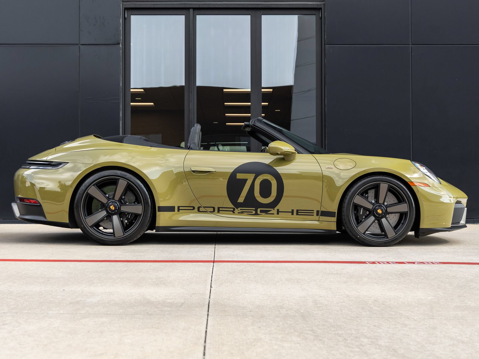 Certified 2026 Porsche 911 GTS RWD image 15