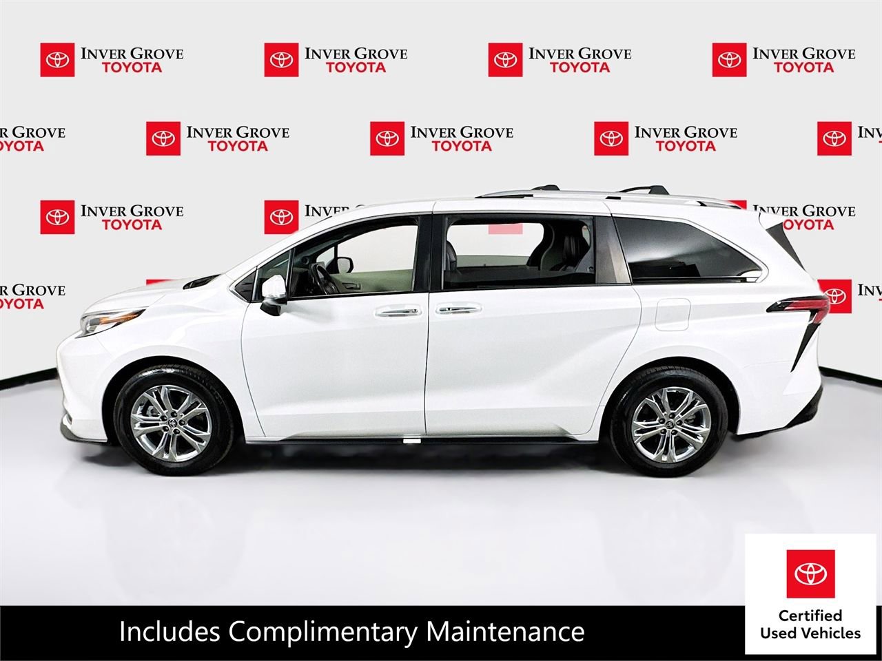 Certified 2022 Toyota Sienna Platinum image 8