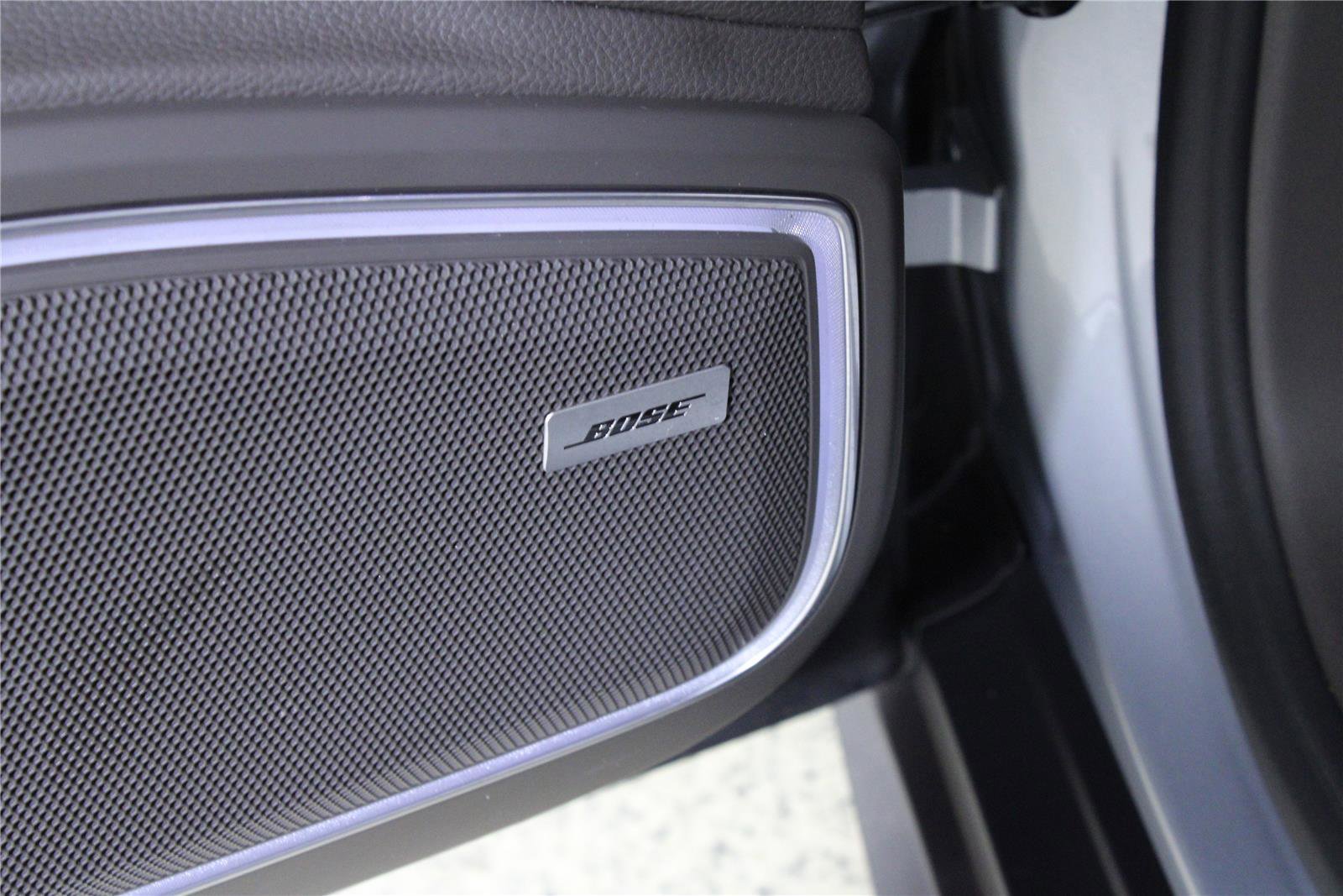 Used 2022 Porsche Panamera 4 AWD/4WD image 20