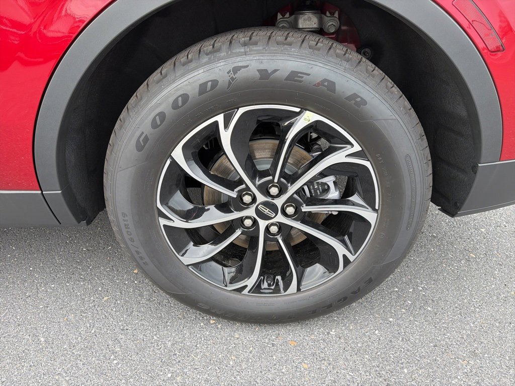 New 2026 Lincoln Nautilus Premier image 12