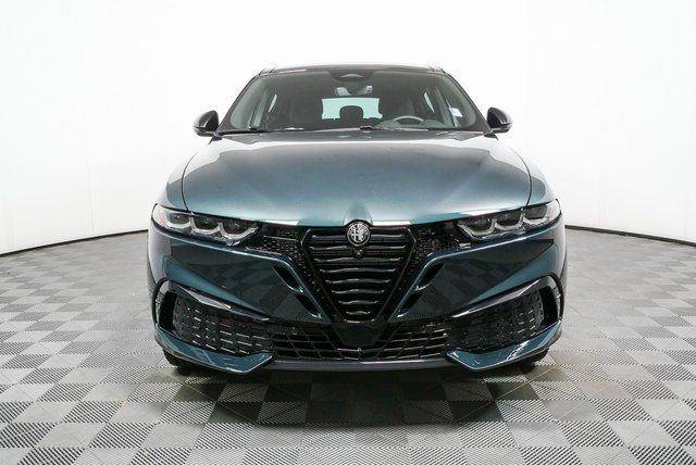 New 2026 Alfa Romeo Tonale w/ Black Premium Package AWD/4WD image 37