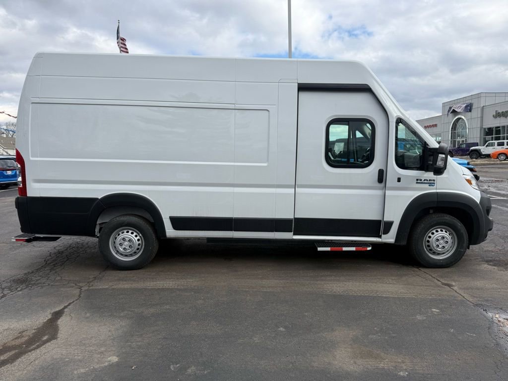New 2024 RAM ProMaster 3500 w/ Delivery Van Package image 2