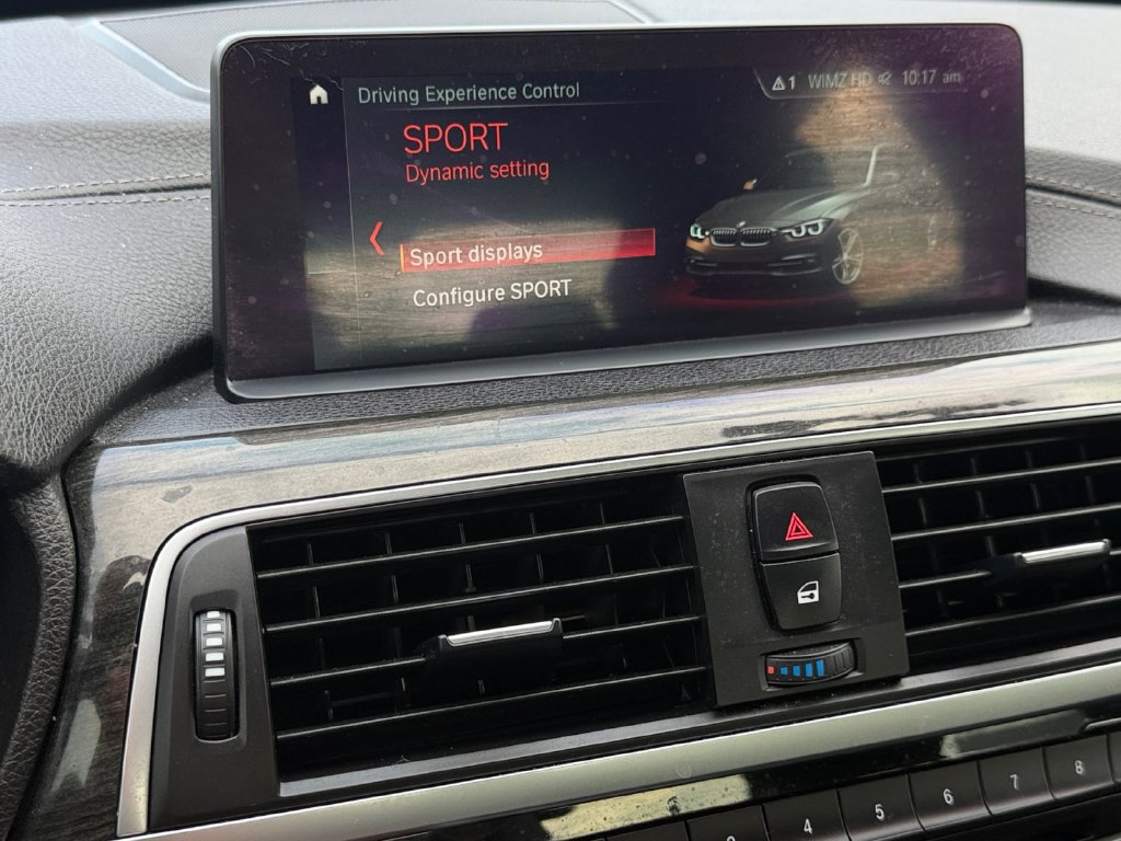 Used 2018 BMW 330e w/ Premium Package RWD image 26