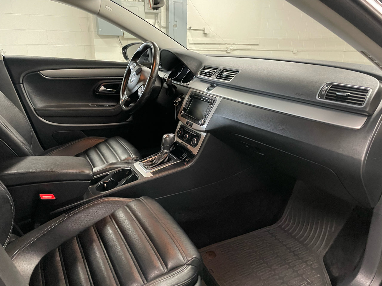 Used 2012 Volkswagen CC Sport image 9