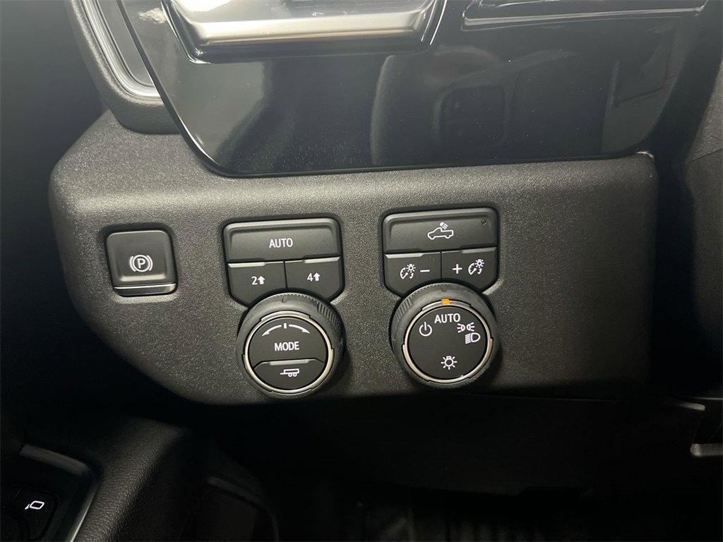 New 2026 Chevrolet Silverado 1500 LT image 17