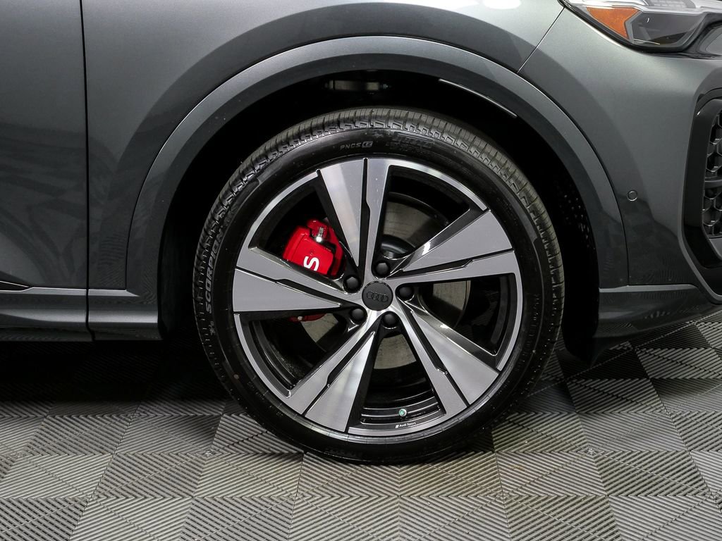 New 2026 Audi SQ5 Premium Plus image 40