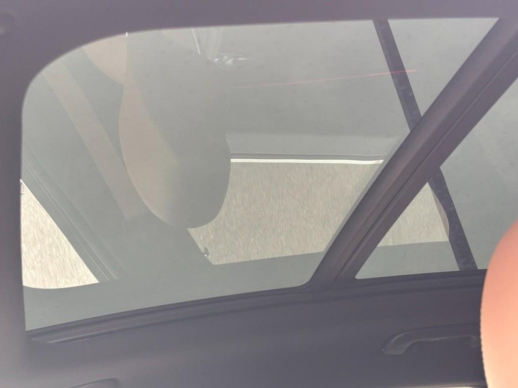 Used 2026 Genesis GV70 2.5T Advanced image 21