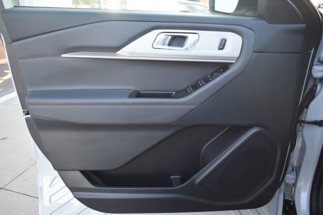New 2026 Ford Explorer Active w/ Active Comfort Package image 14
