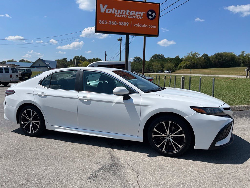 Used 2022 Toyota Camry SE