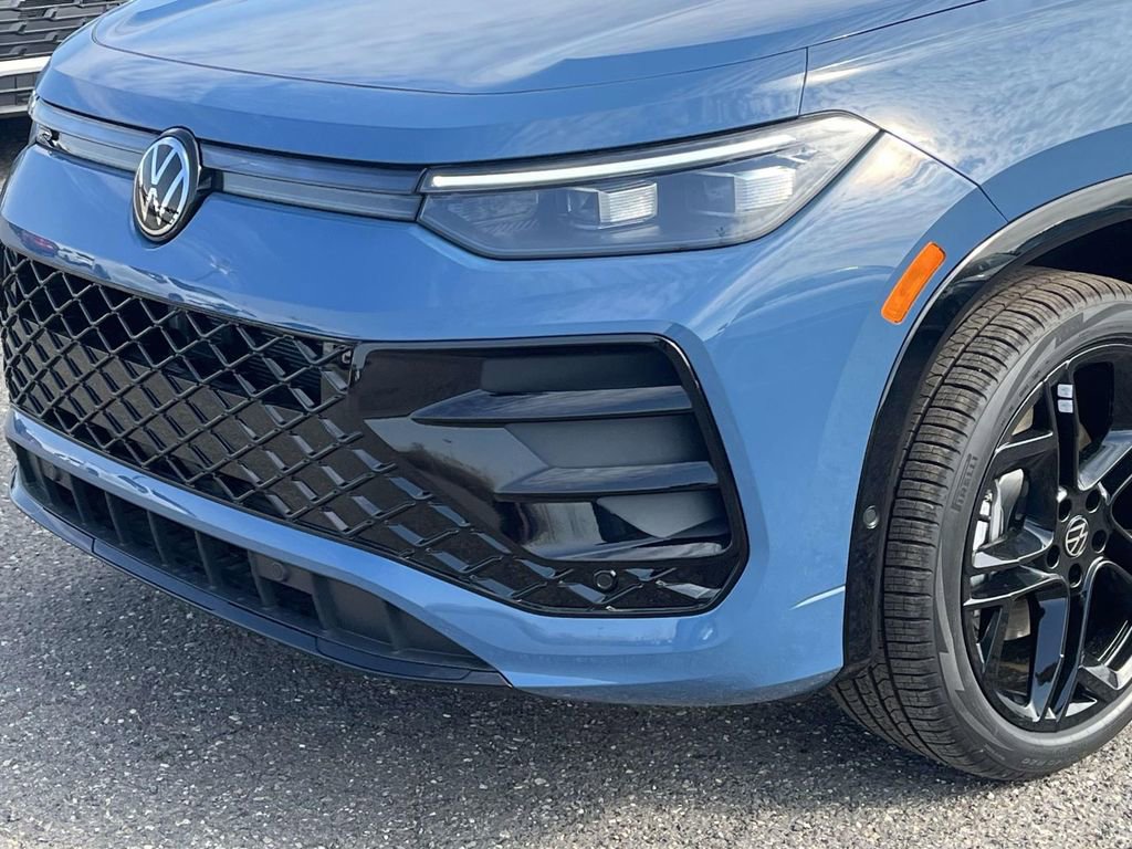 New 2026 Volkswagen Tiguan SE R-Line AWD/4WD image 6