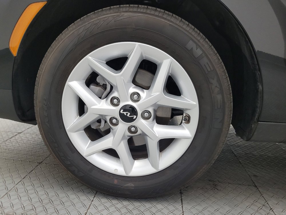 Used 2025 Kia Soul S image 31