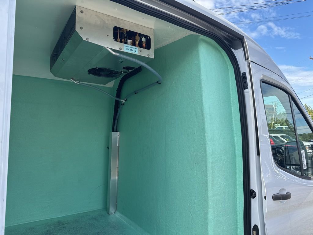 New 2025 Ford Transit 250 148 Medium Roof Extended AWD image 6