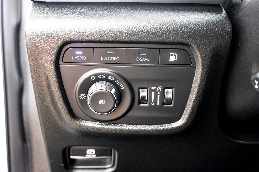 Used 2023 Jeep Grand Cherokee Overland image 16