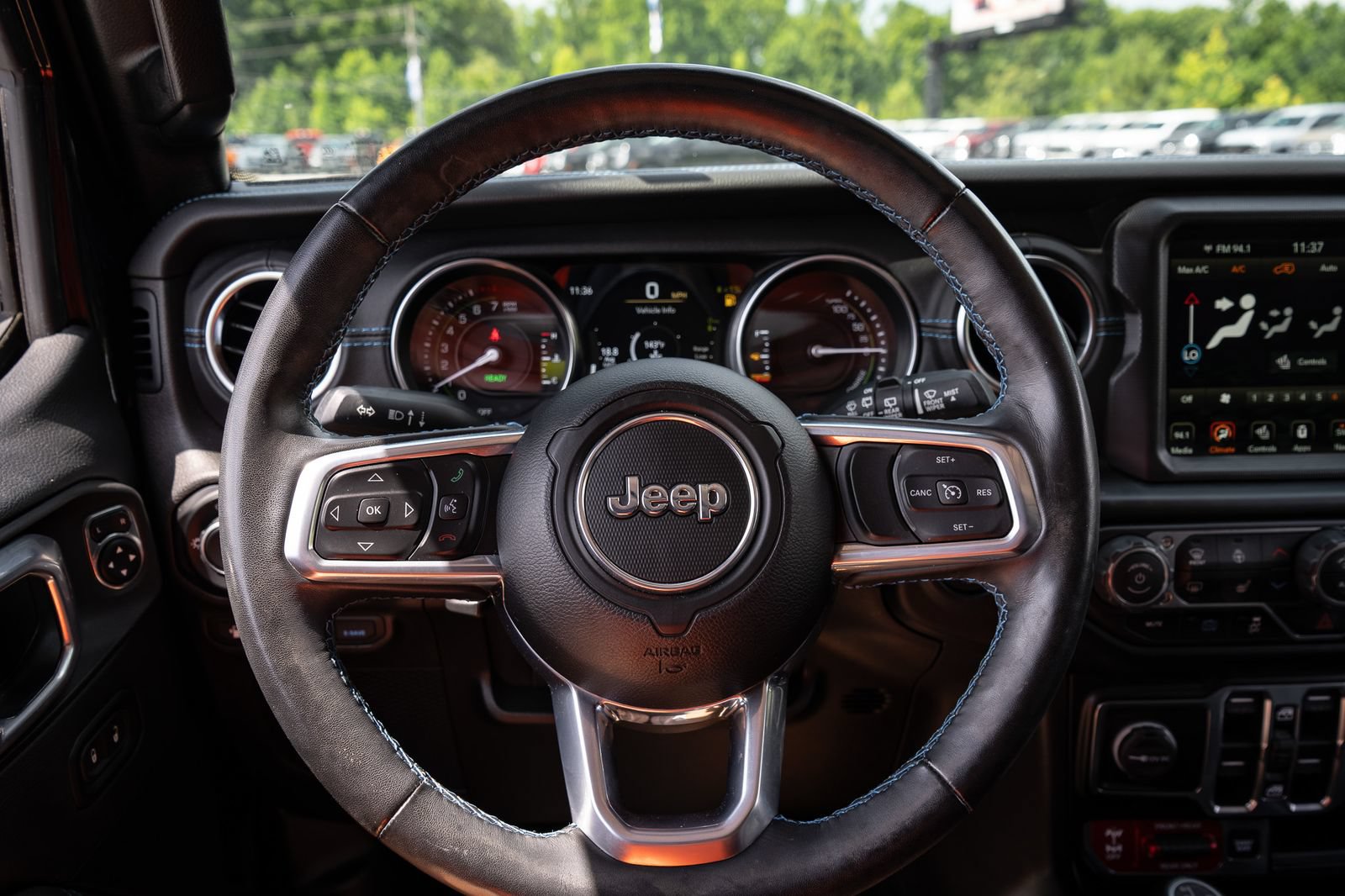Used 2021 Jeep Wrangler Unlimited Rubicon 4xe w/ Cold Weather Group AWD/4WD image 28