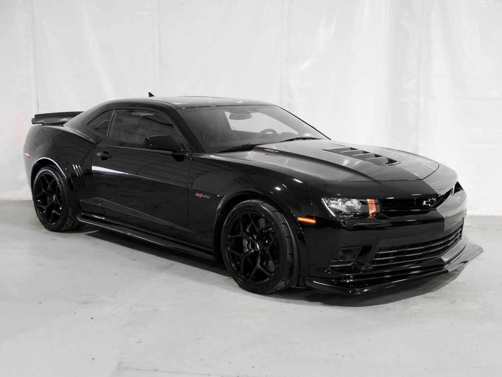Used 2015 Chevrolet Camaro Z/28 RWD image 8