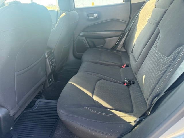 Used 2017 Jeep Compass Sport FWD image 11