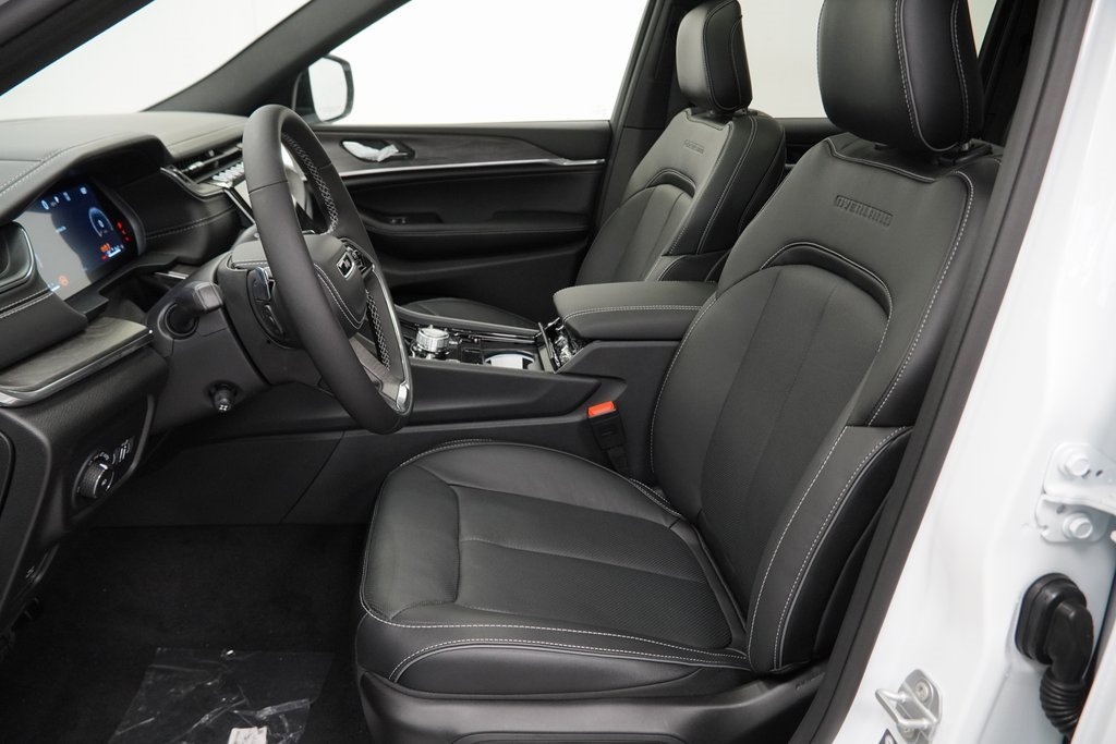 New 2025 Jeep Grand Cherokee Overland image 15