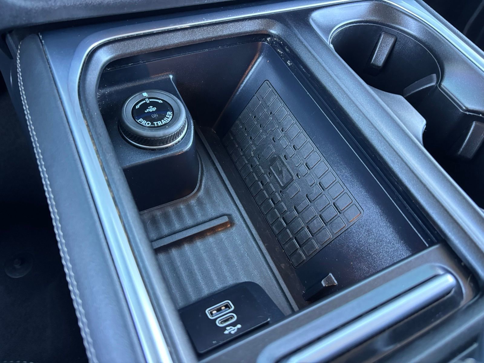 Used 2025 Ford Expedition Platinum image 27
