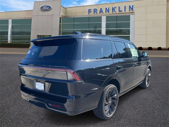 New 2025 Lincoln Navigator Reserve w/ Jet Appearance Package image 7