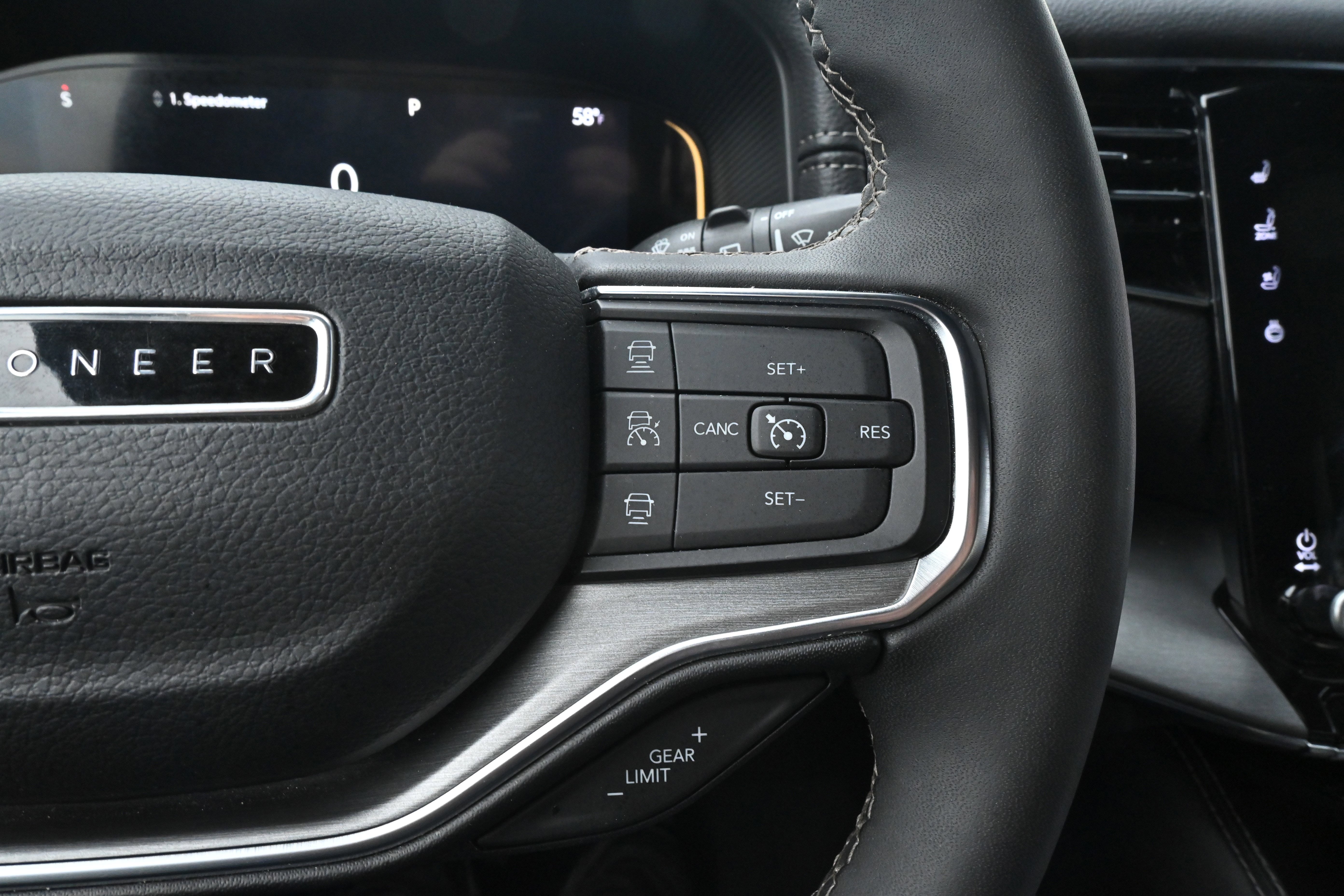 Used 2024 Jeep Wagoneer Series II image 31