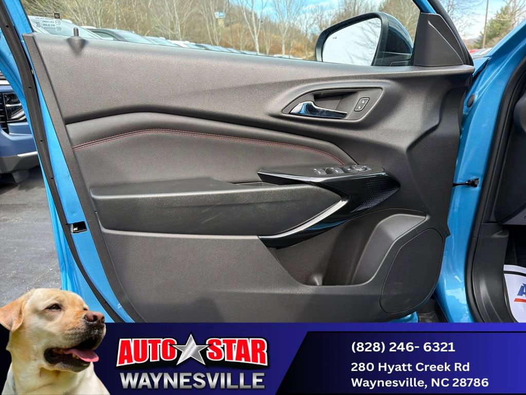 New 2025 Chevrolet Trax RS w/ Driver Confidence Package image 10