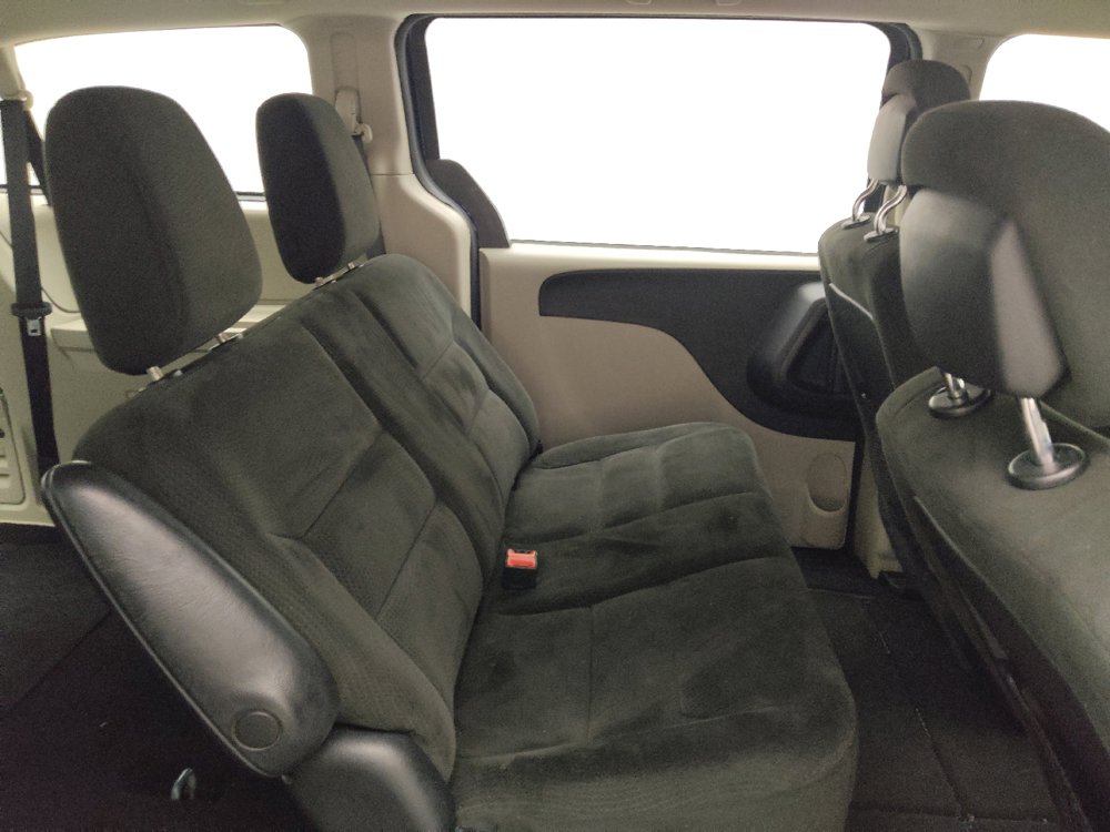 Used 2015 Dodge Grand Caravan American Value Package FWD image 19