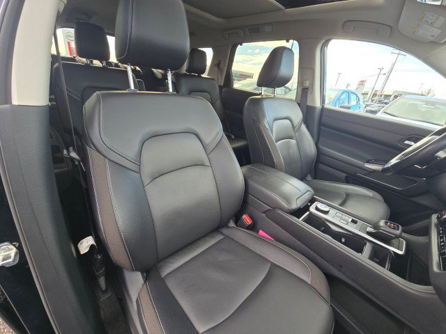 Used 2024 Nissan Pathfinder SL w/ SL Premium Package image 13