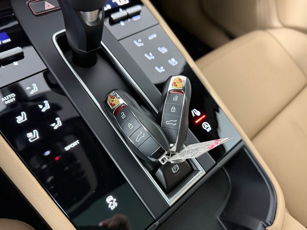 New 2026 Porsche Macan AWD/4WD image 27
