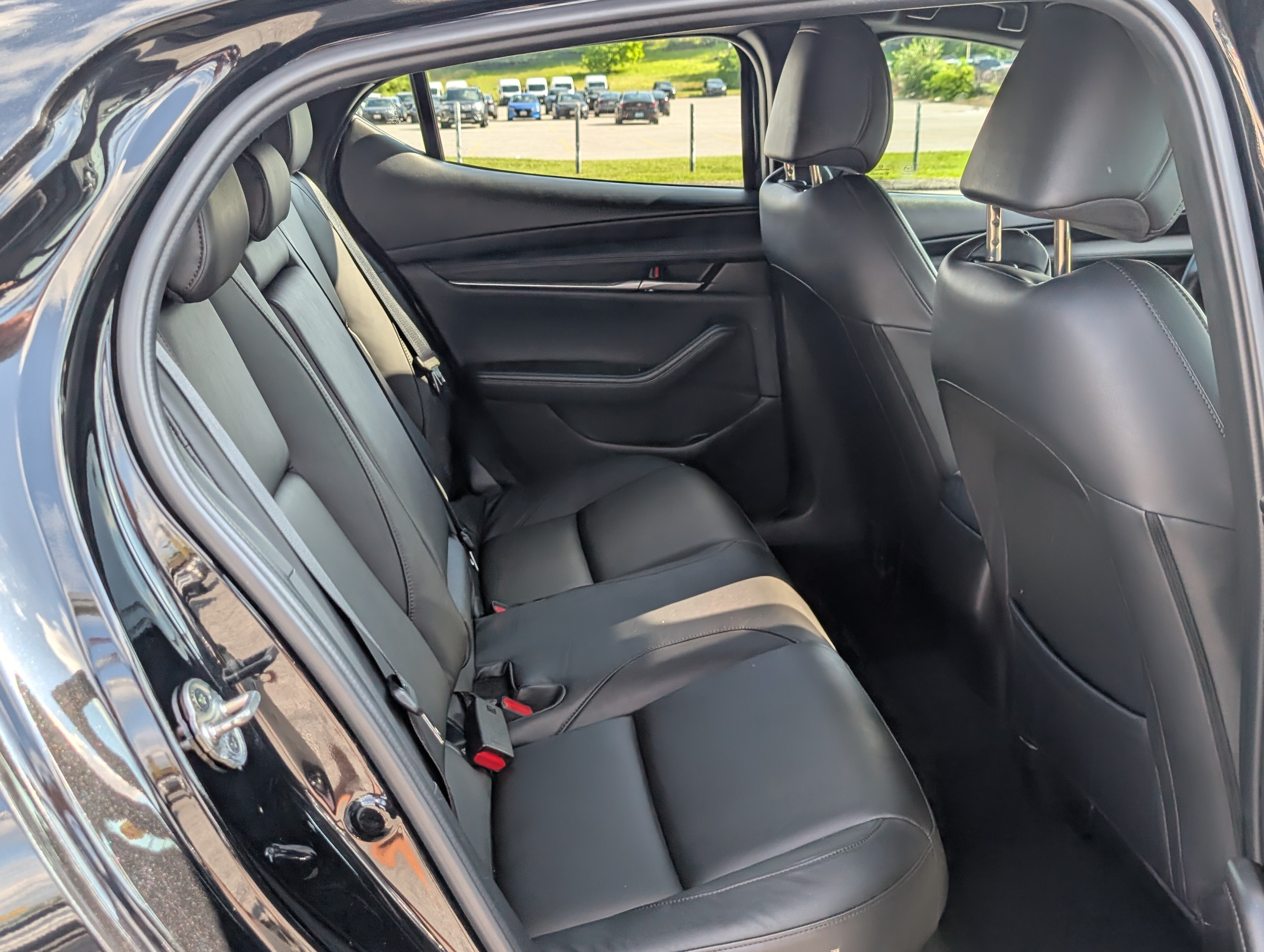 Used 2024 MAZDA MAZDA3 s FWD image 12