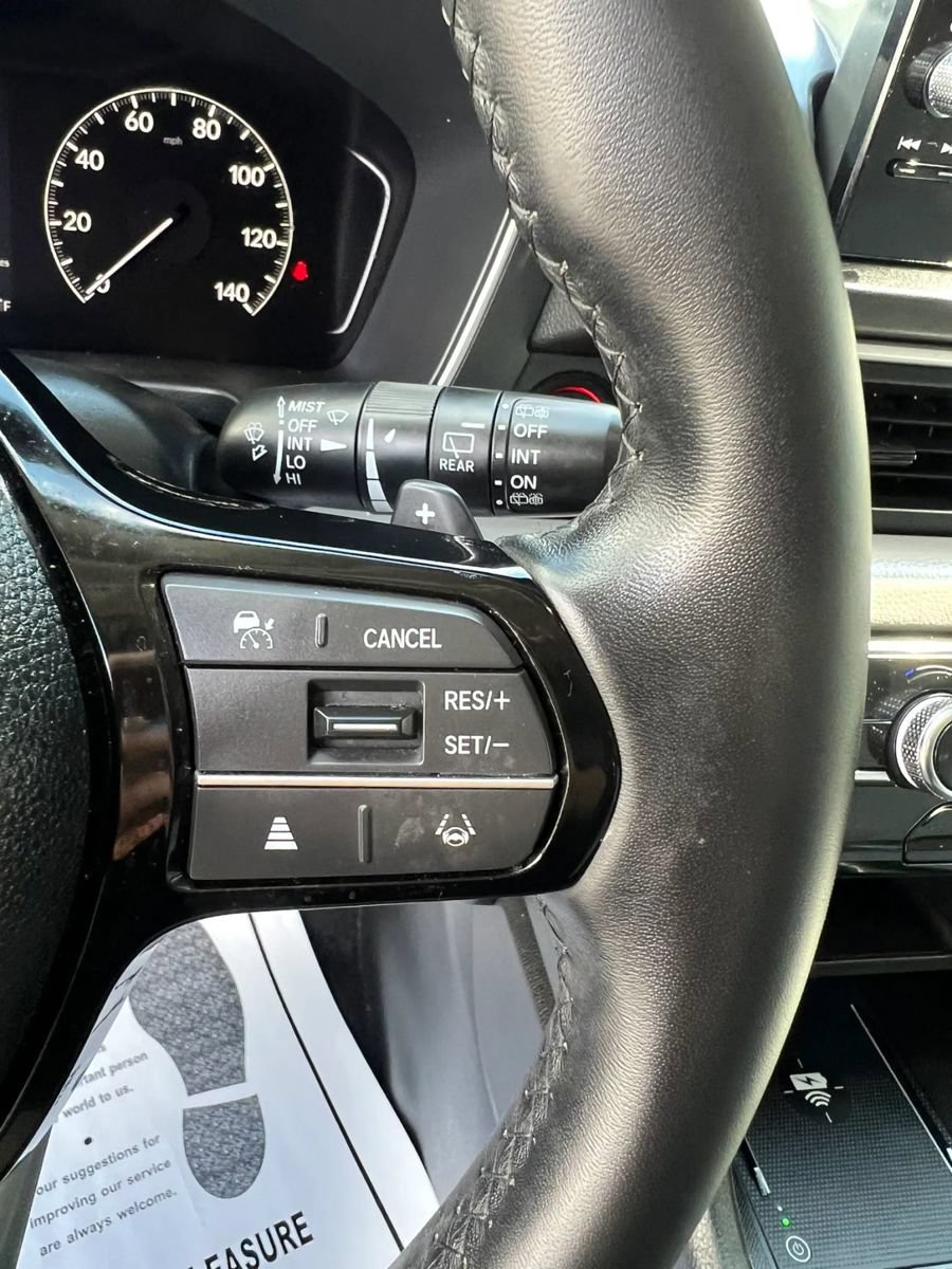 Used 2025 Honda Pilot EX-L image 16