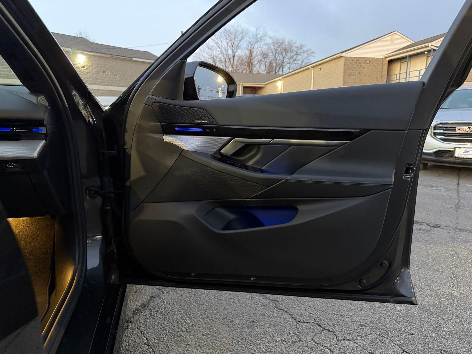 Used 2026 BMW 530i xDrive image 14