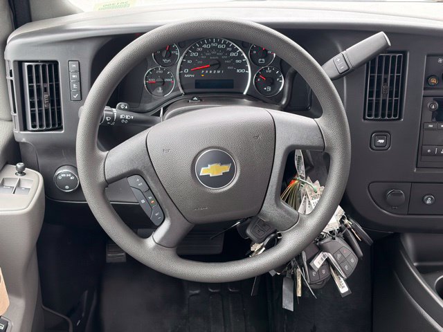 New 2026 Chevrolet Express 2500 w/ Driver Convenience Package RWD image 31