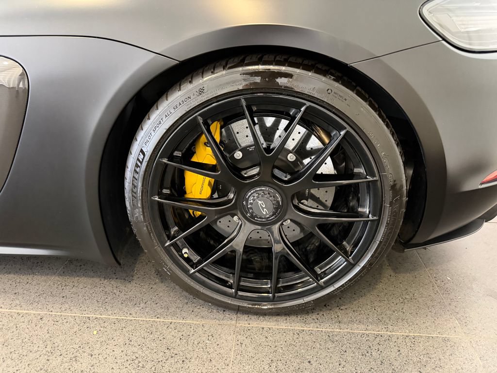Certified 2025 Porsche 718 Boxster Spyder RS RWD image 11