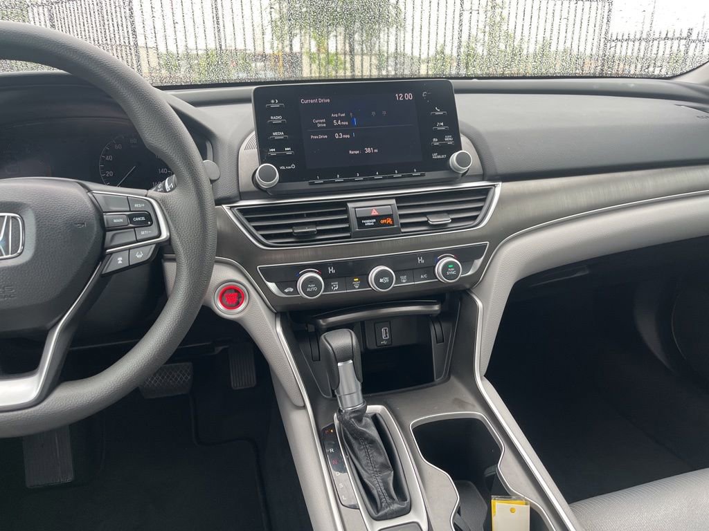 Certified 2018 Honda Accord LX image 17
