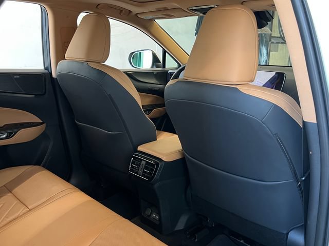 Used 2025 Lexus NX 350h AWD w/ Accessory Package (2T) image 51