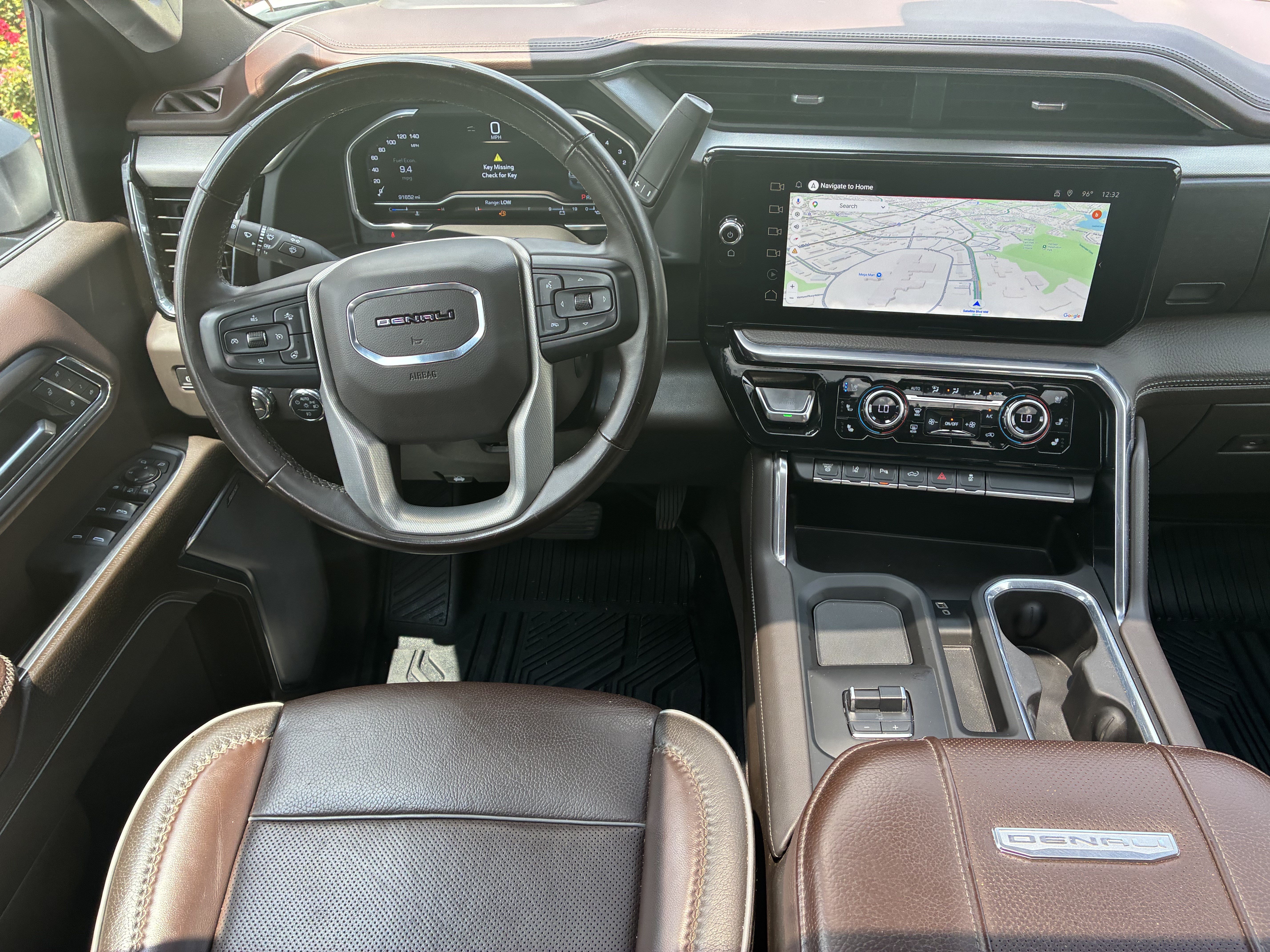 Used 2024 GMC Sierra 3500 Denali w/ Technology Package AWD/4WD image 20