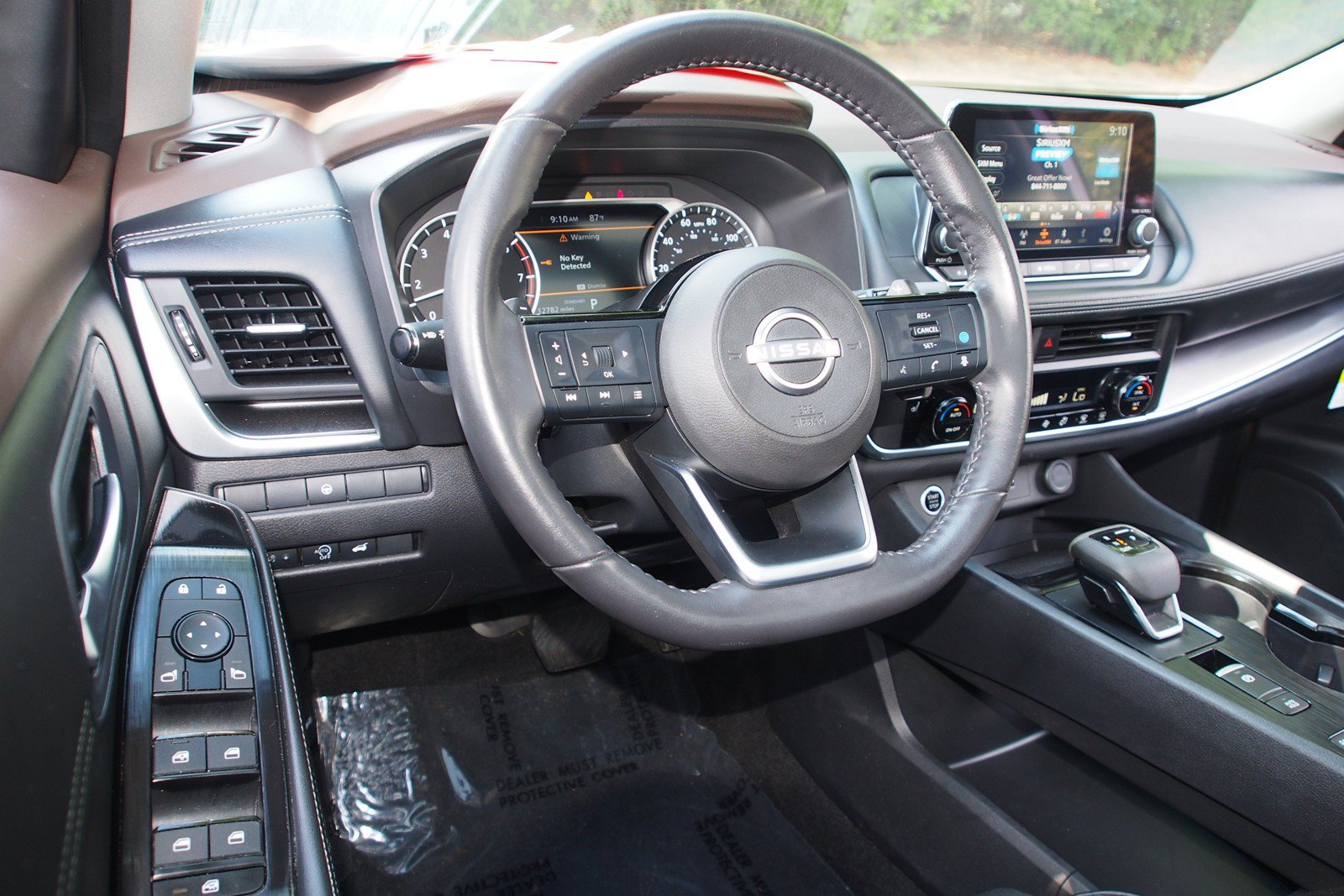 Used 2023 Nissan Rogue SV w/ SV Premium B Package FWD image 17