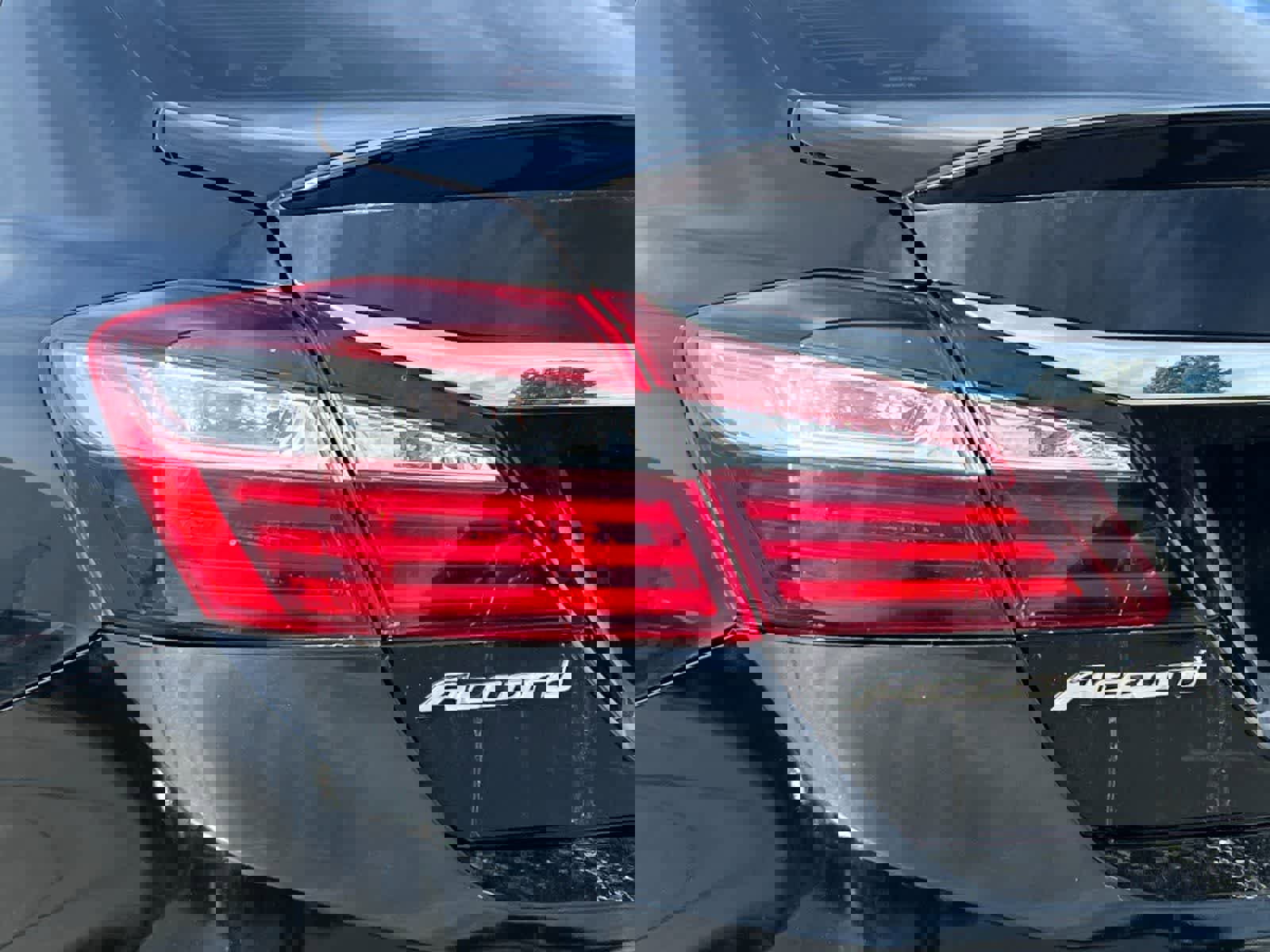 Used 2017 Honda Accord Sport image 25