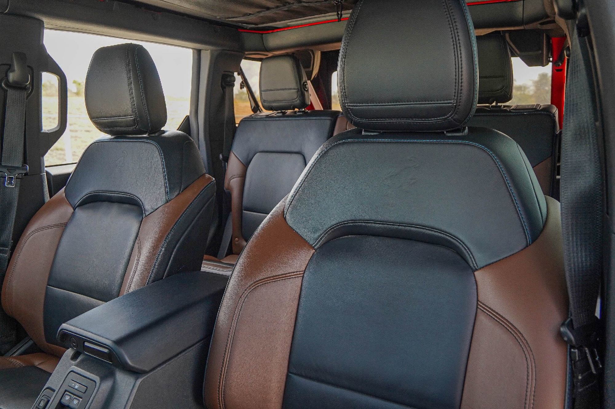 Used 2022 Ford Bronco Outer Banks image 11