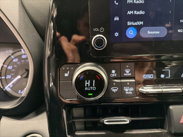 Certified 2024 Toyota Highlander XLE image 82