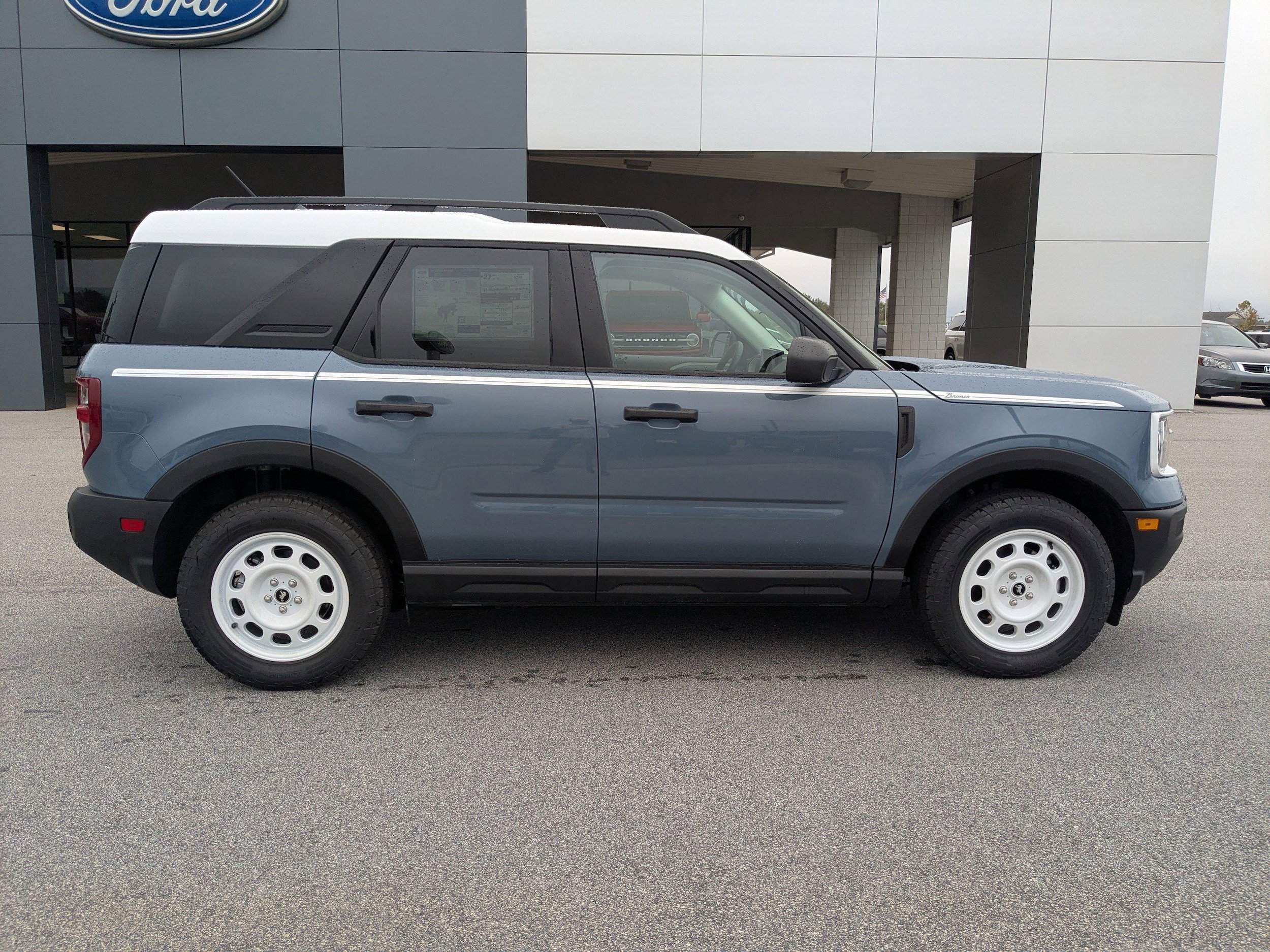 New 2025 Ford Bronco Sport Heritage w/ Convenience Package image 26
