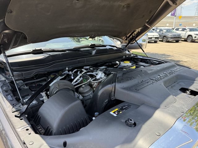 Used 2025 RAM 3500 Laramie AWD/4WD image 27
