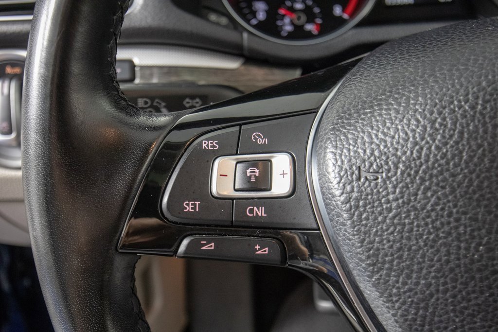 Used 2018 Volkswagen Passat 2.0T SE image 20