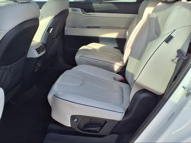 Used 2024 Hyundai Palisade Calligraphy image 13